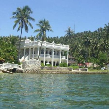Blue Crystal Beach Resort Puerto Galera Luaran gambar