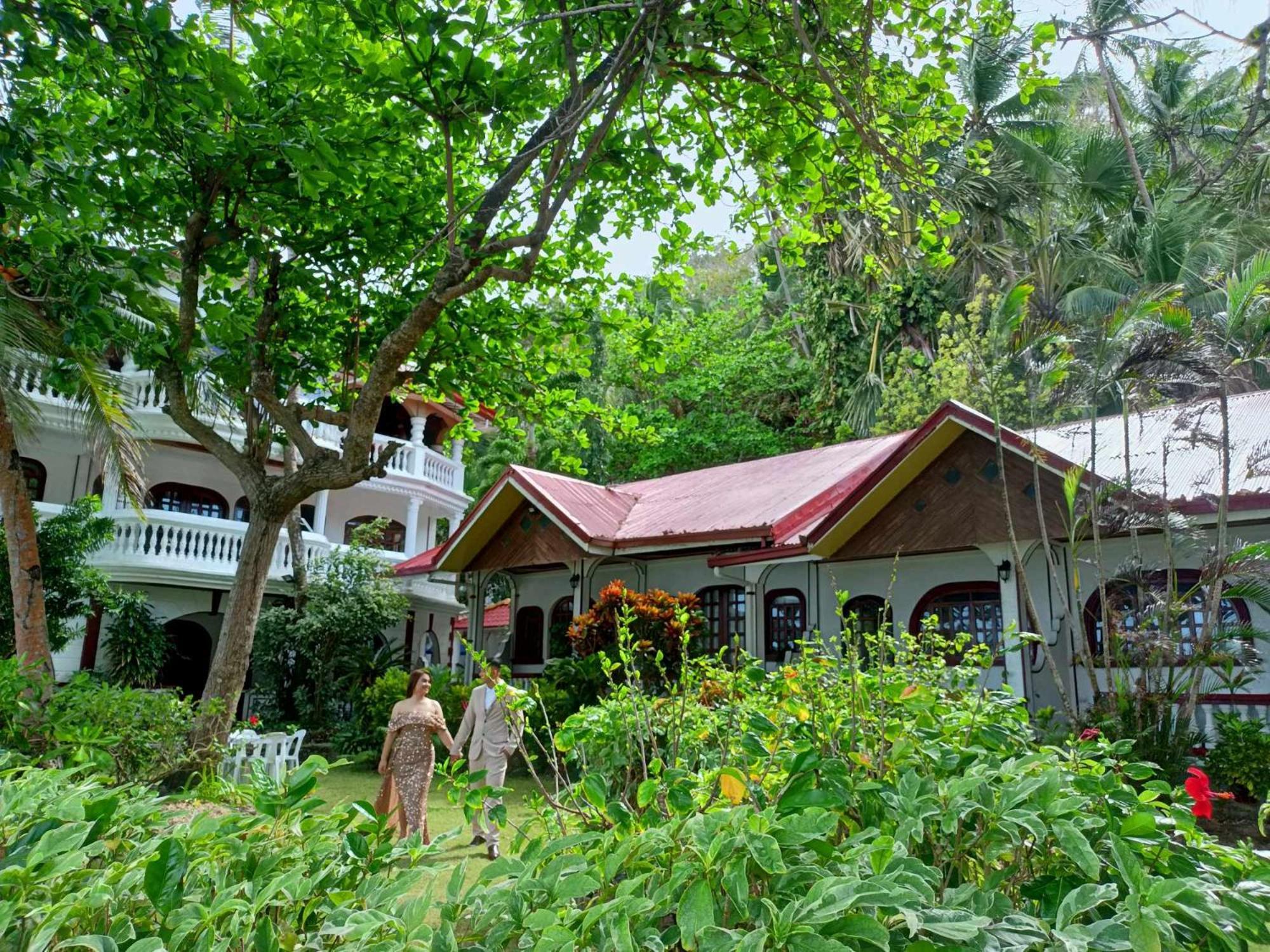 Blue Crystal Beach Resort Puerto Galera Luaran gambar