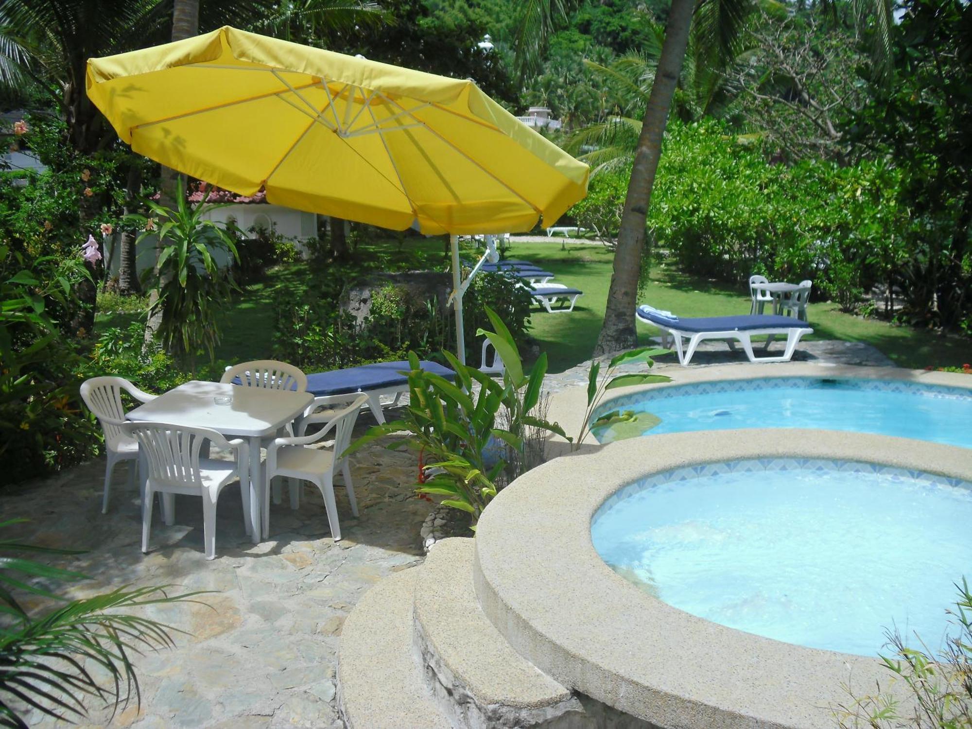 Blue Crystal Beach Resort Puerto Galera Luaran gambar