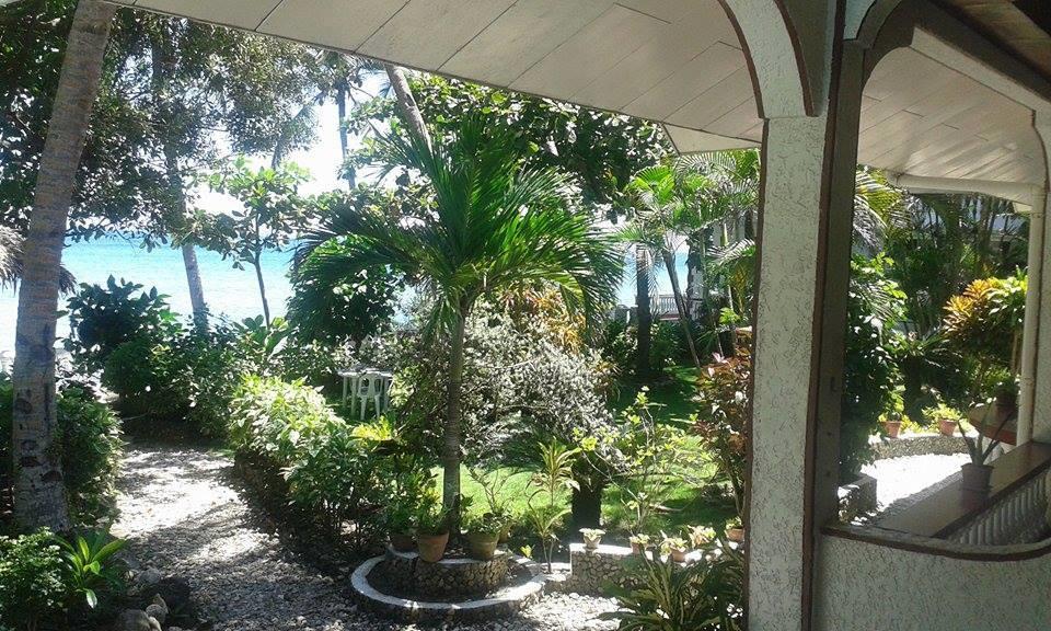 Blue Crystal Beach Resort Puerto Galera Luaran gambar