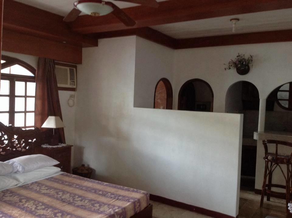 Blue Crystal Beach Resort Puerto Galera Luaran gambar