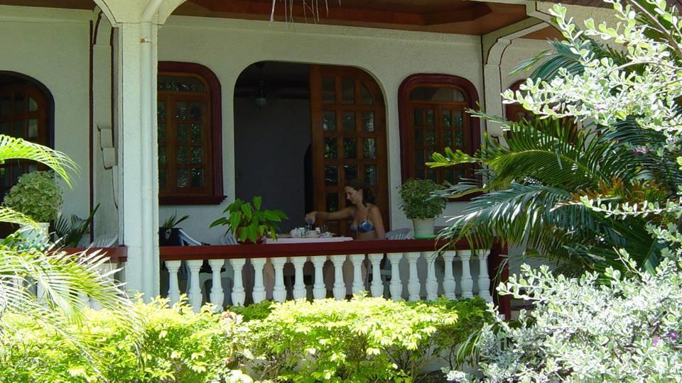 Blue Crystal Beach Resort Puerto Galera Luaran gambar